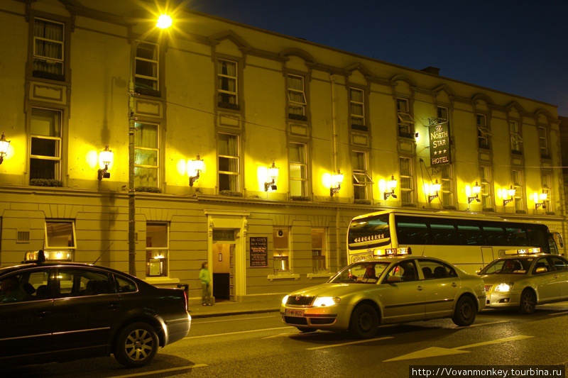 Отель в ночи. Дублин, Ирландия