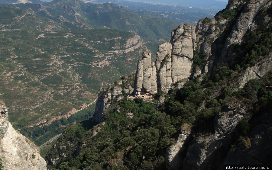 Скалы Монастырь Монтсеррат, Испания