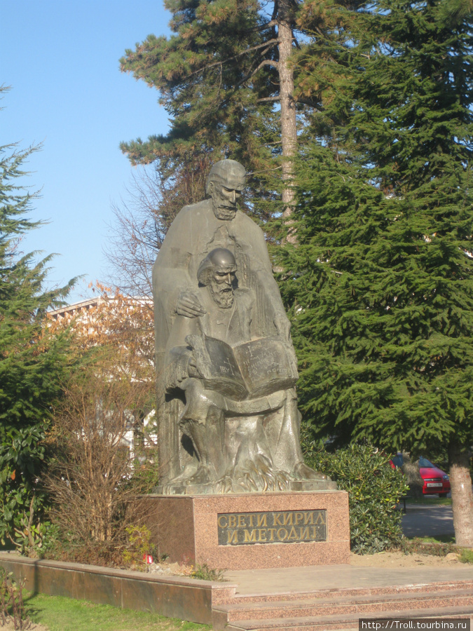 Памятник Кириллу и Мефодию Охрид, Северная Македония