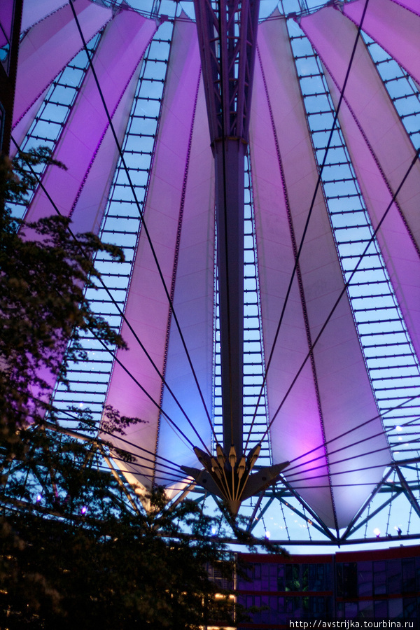 купол Sony Center Берлин, Германия