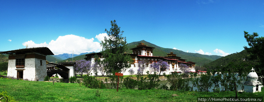 Друк Пунгхтанг Дечен Пходранг, дворец великого счастья , он же Пунакха Дзонг, Район Пунакха, Бутан