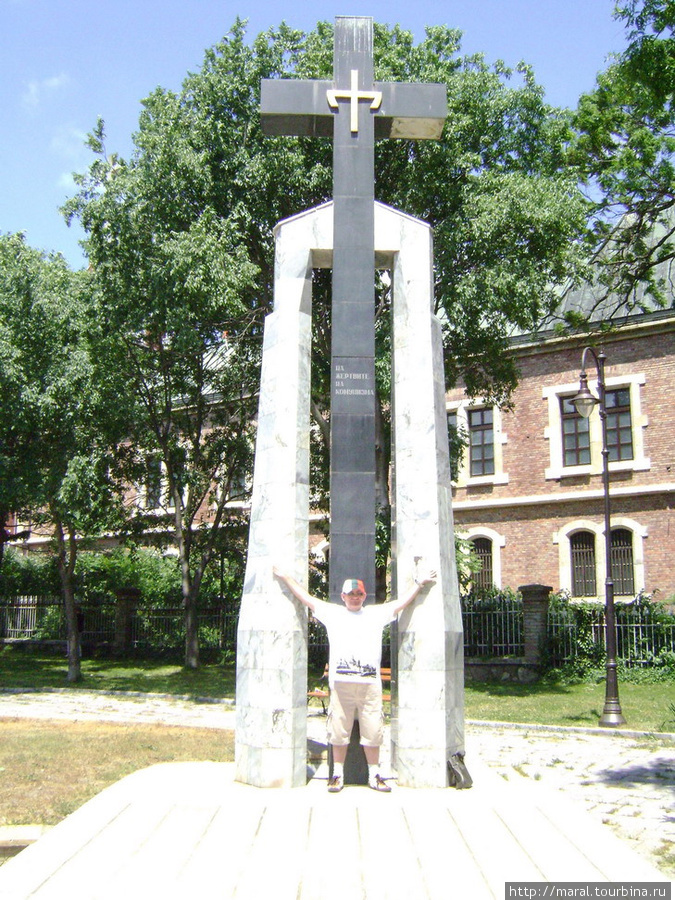 Памятник жертвам коммунизма Варна, Болгария
