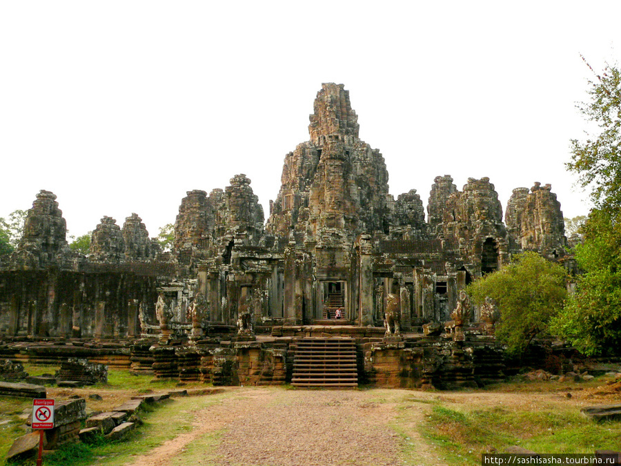 Храм четвертый - Байон Ангкор (столица государства кхмеров), Камбоджа